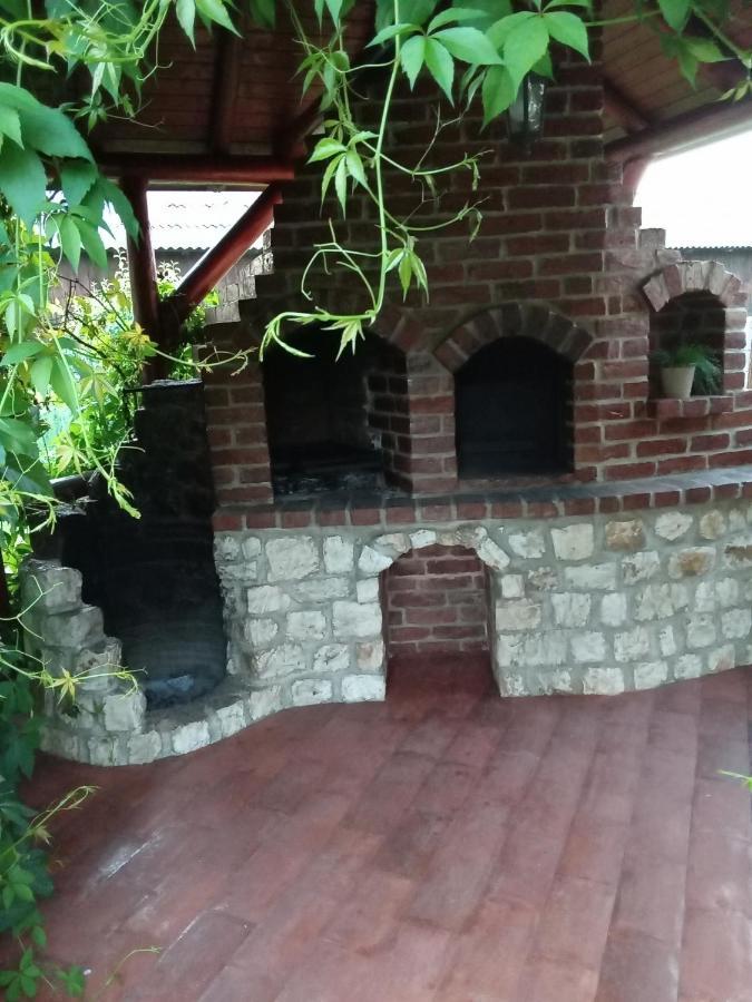 Timi Kulcsoshaz Hotel Lazarea Bagian luar foto
