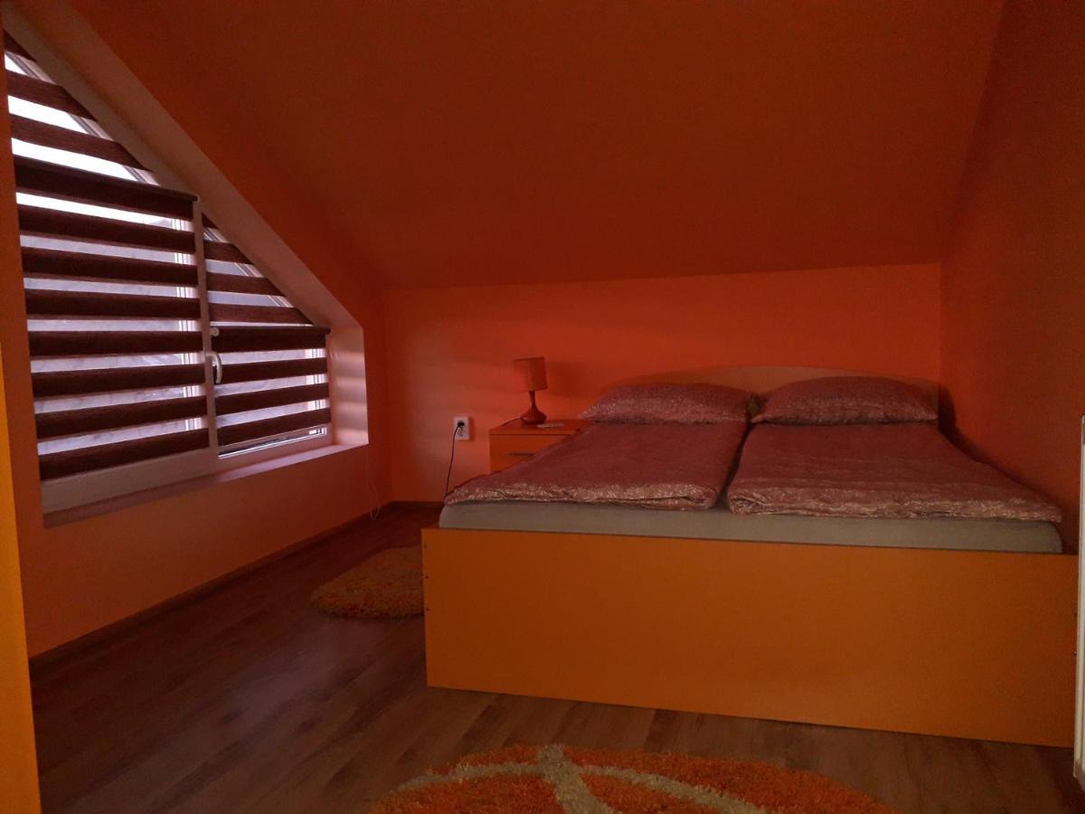 Timi Kulcsoshaz Hotel Lazarea Bagian luar foto