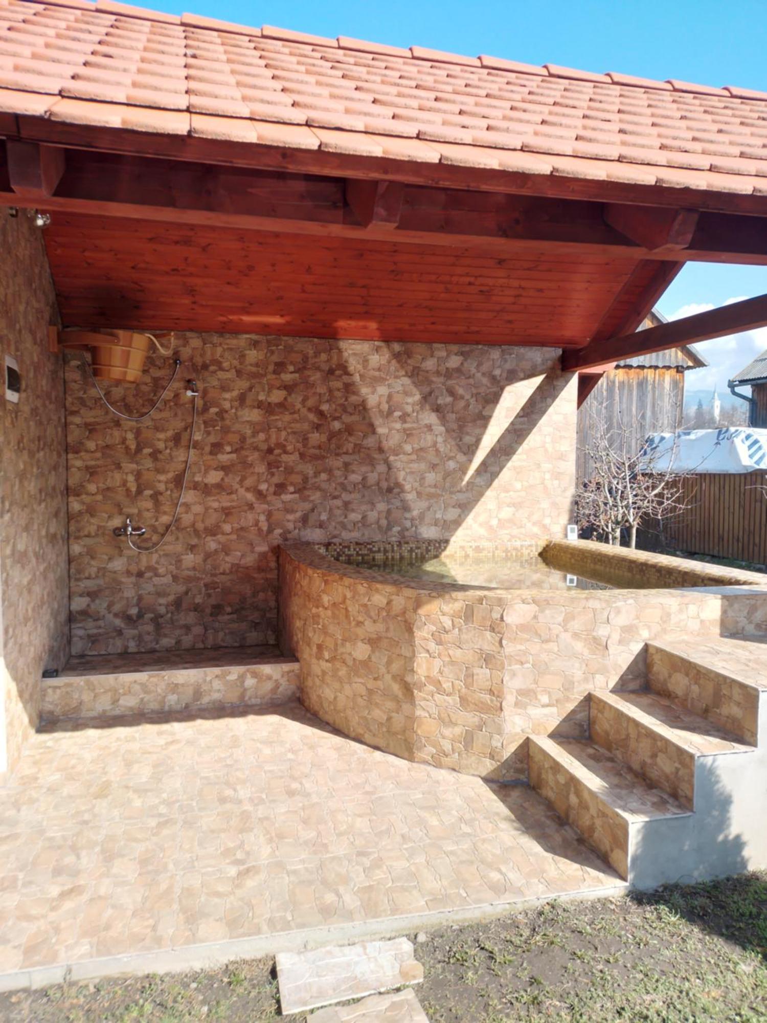 Timi Kulcsoshaz Hotel Lazarea Bagian luar foto