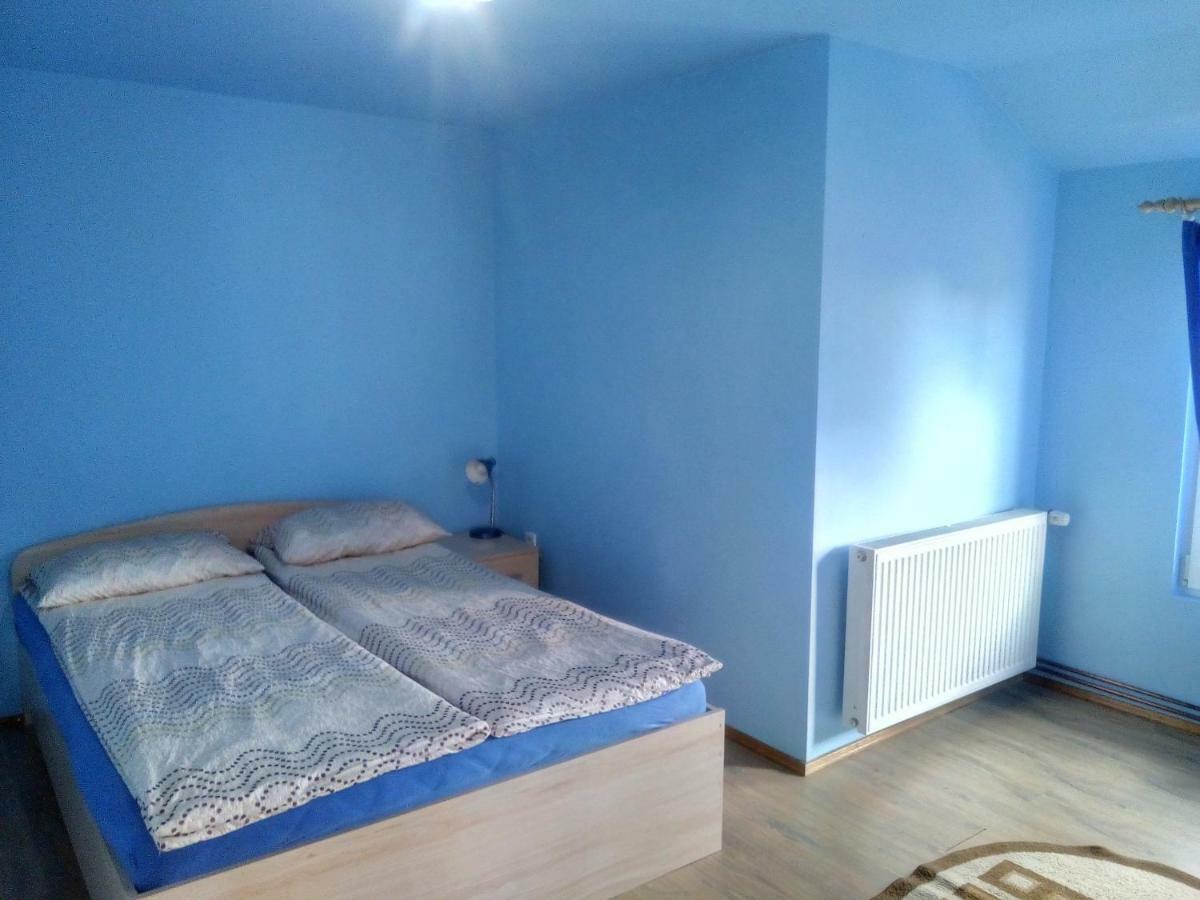 Timi Kulcsoshaz Hotel Lazarea Bagian luar foto